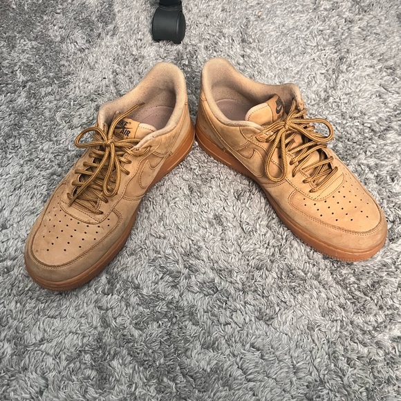 Men's Tan Nike Air Force 1 Low Sneakers